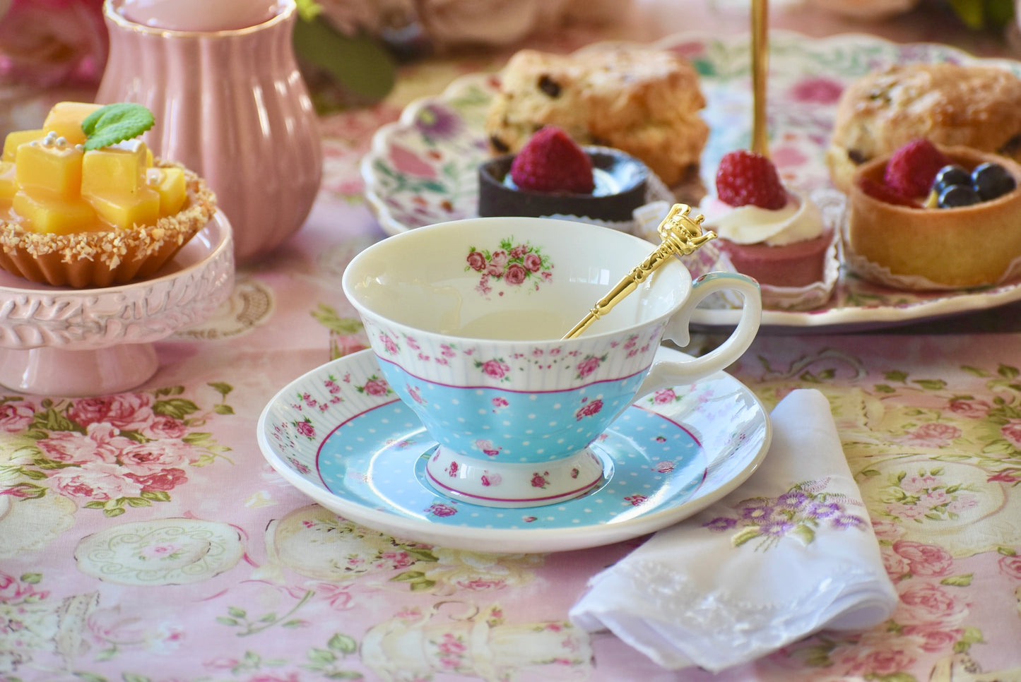 Candy Rose Blue Teacup Gift Set