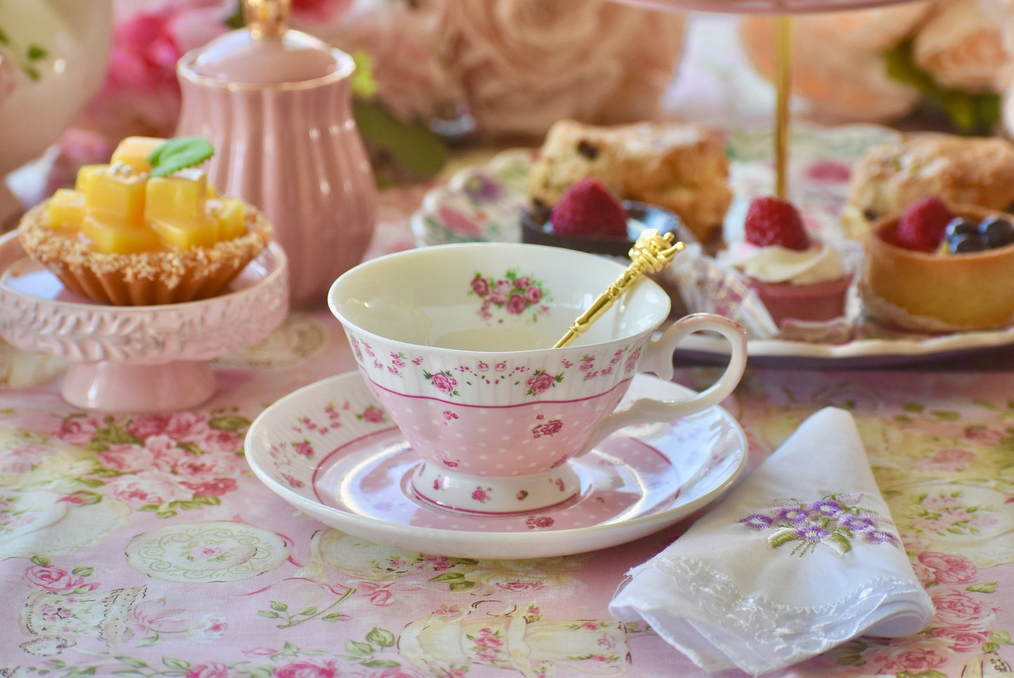 Candy Rose Pink Teacup Gift Set