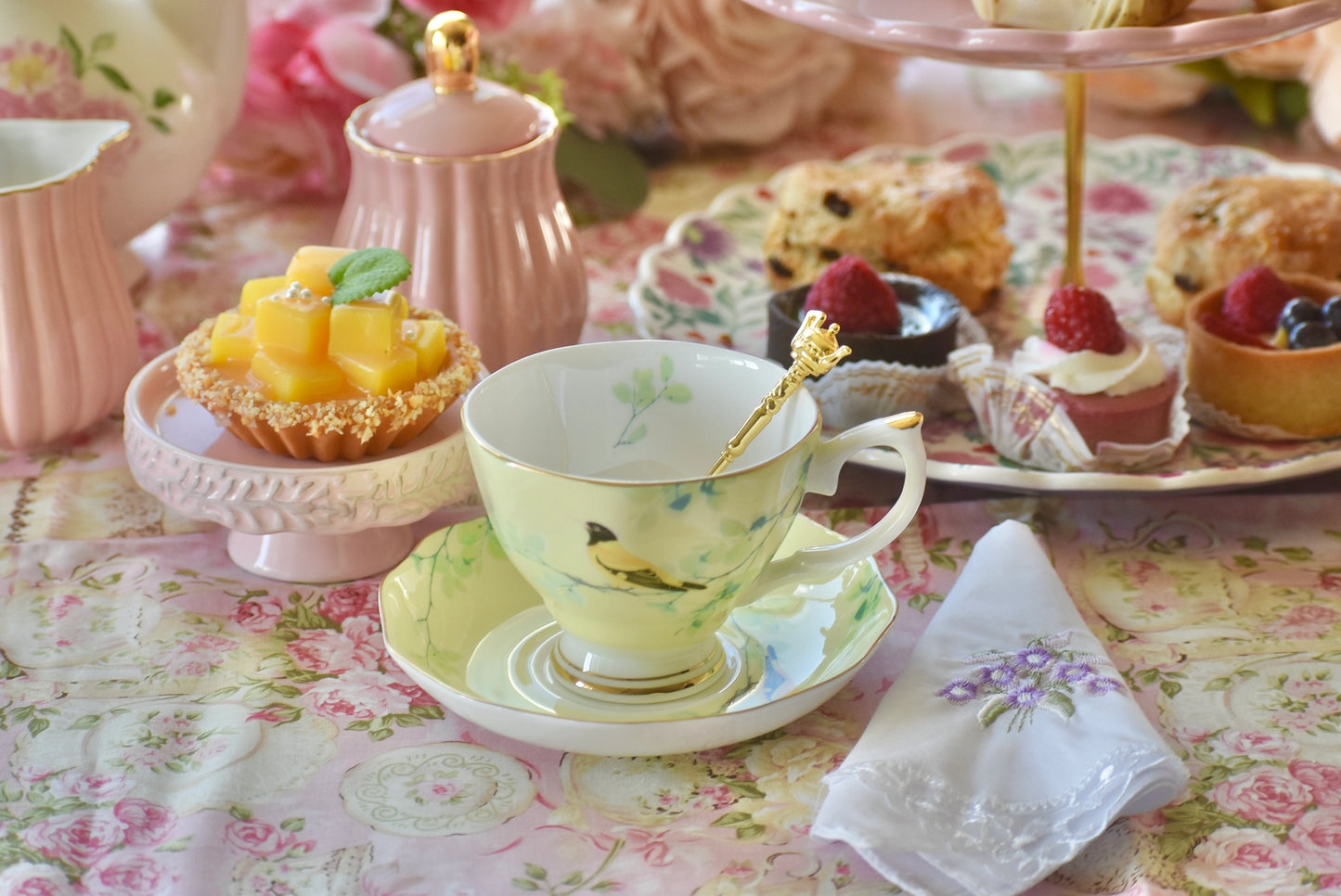 Watercolor Birds on Yellow Teacup Gift Set