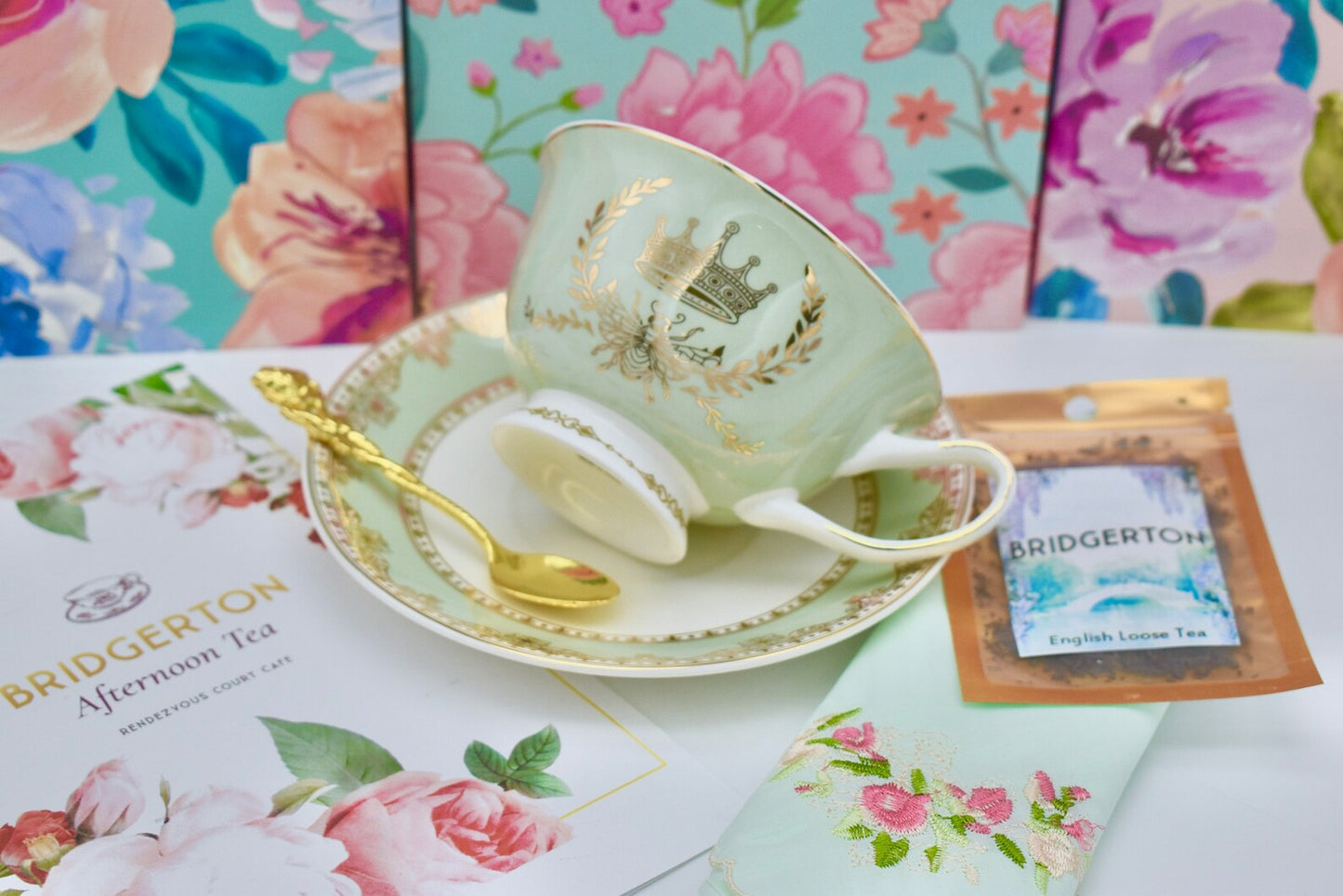 Her Majesty Teacup Gift Set