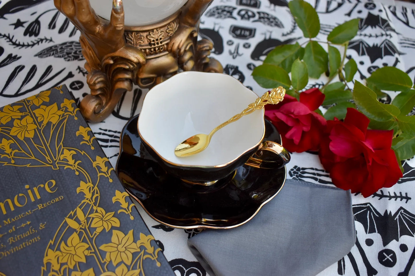 Black and Gold Teacup Gift Set