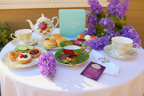 Green with Red Roses Teacup Gift Set