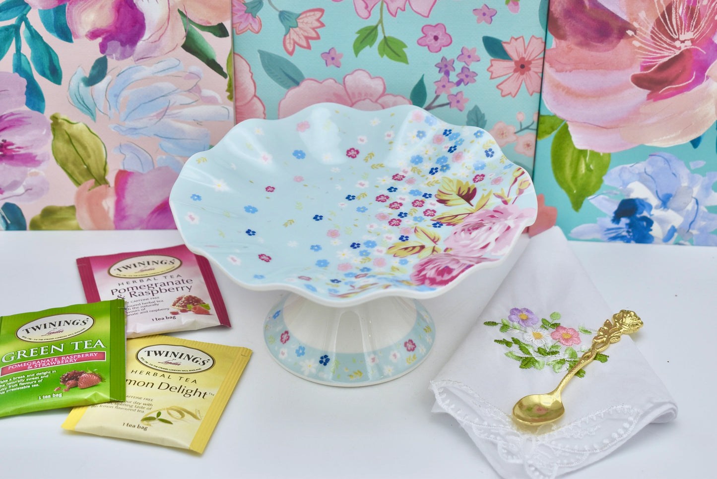 Bloom Pedestal Plate