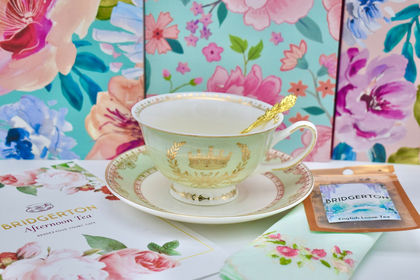 Her Majesty Teacup Gift Set