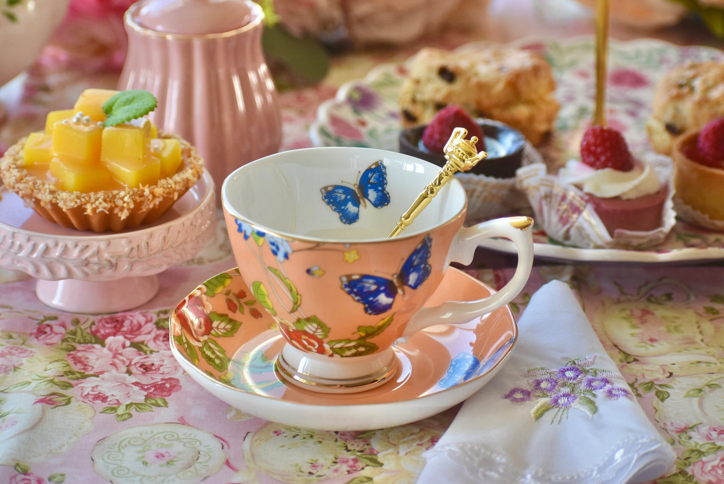 Renaissance Garden in Coral Teacup Gift Set