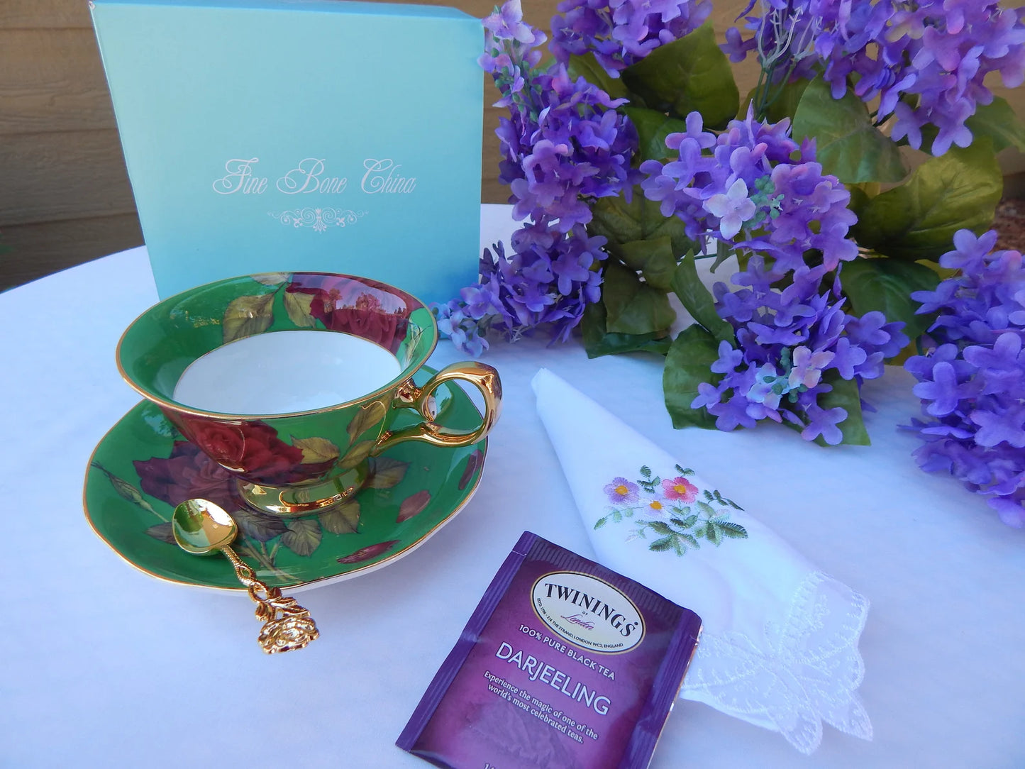 Green with Red Roses Teacup Gift Set