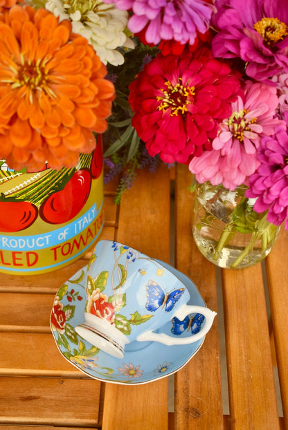 Renaissance Garden in Blue Teacup Gift Set