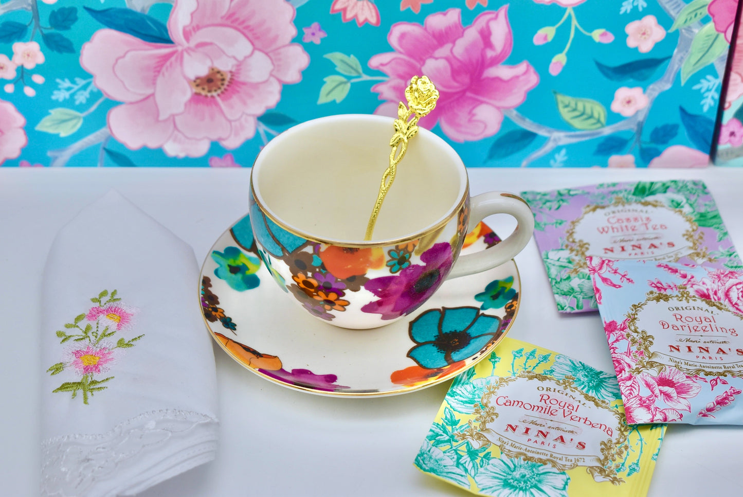 Dahlia Blooms Teacup Gift Set