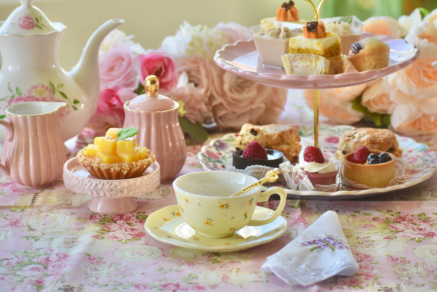 Daisies Coquette Yellow Teacup Gift Set