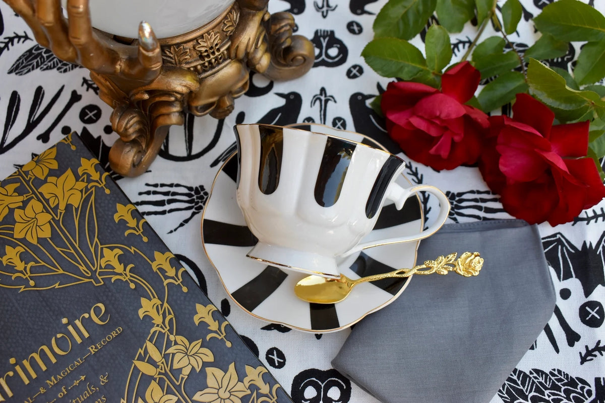 Black and White Divination Teacup Gift Set