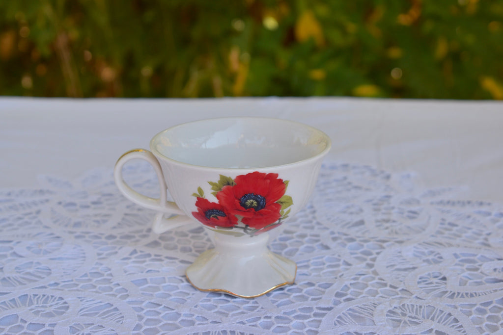 Scarlet Poppies Tea for One Gift Set