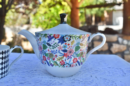 Mad Hatter Themed Tea for One Gift Set