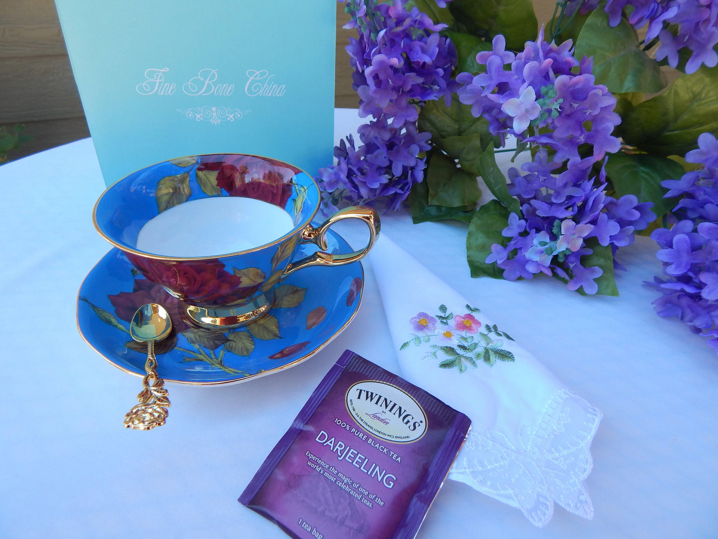 Blue with Red Roses Teacup Gift Set
