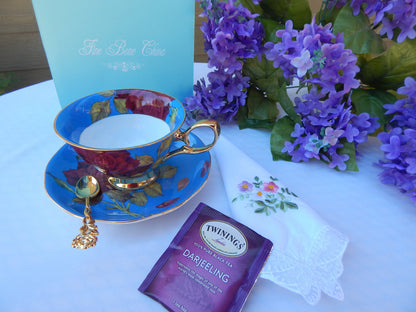 Blue with Red Roses Teacup Gift Set