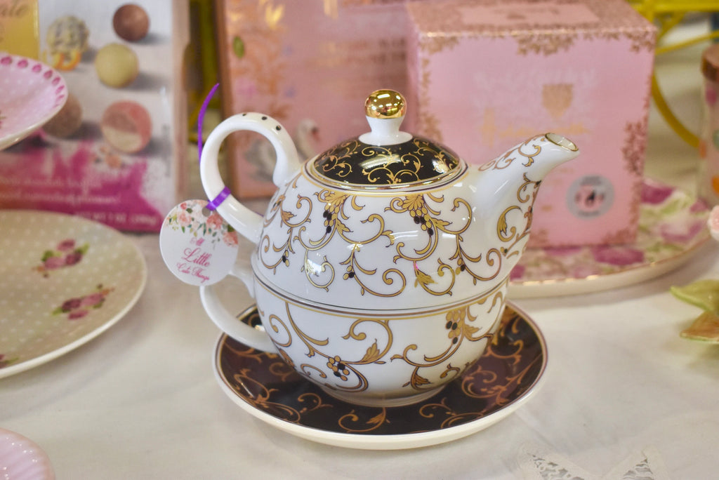 Regency Scrolls Tea For One Gift Set